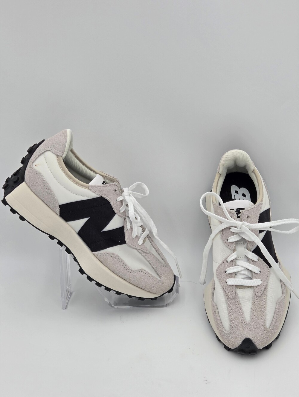 New Balance 327 Sea Salt/Black Sneakers
